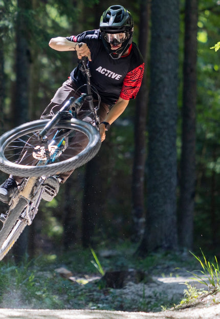 <strong>MTB dresi </strong>| Različni kroji in materiali, za vse  pogoje